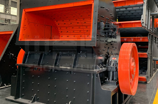 PCΦ1000×1000锤式破碎机