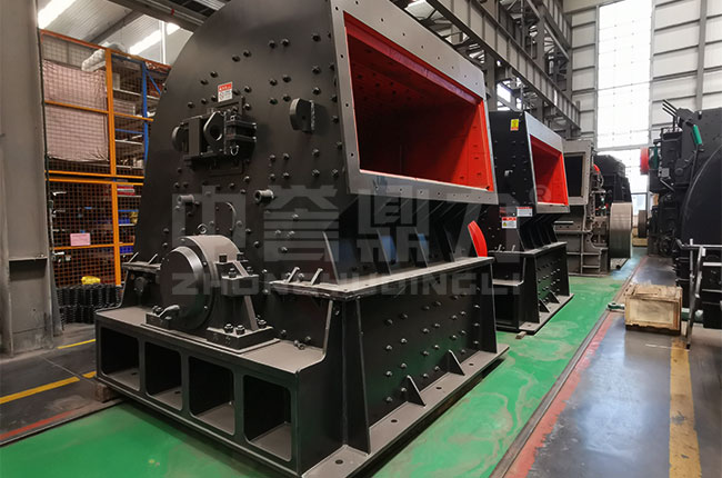 PC1000×800锤式破碎机