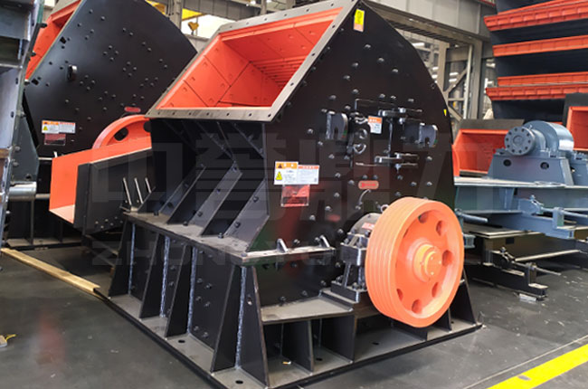 PCΦ1400×1400锤式破碎机